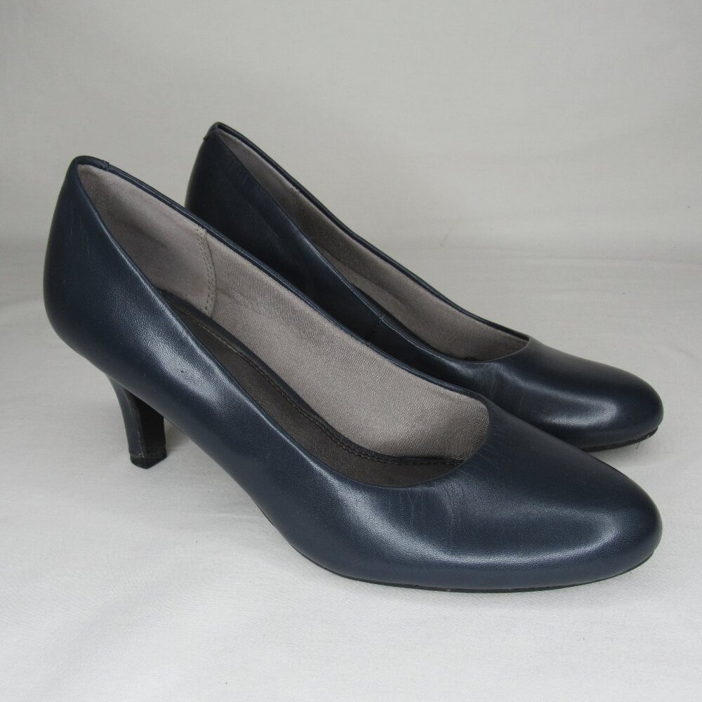 Naturalizer Navy Blue Leather PARTNER Heels 2.5" Pumps Women's 9